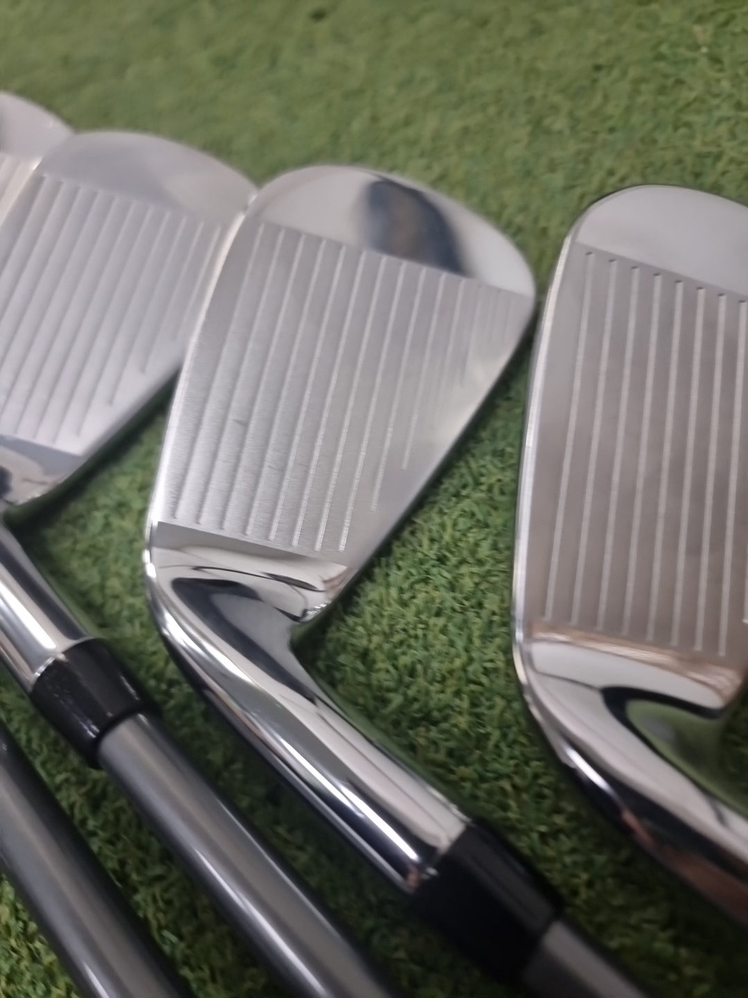 Callaway Elyte Irons 5-PW+SW Stiff Graphite *Used*