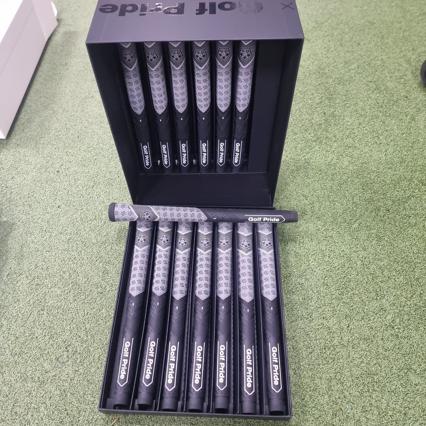 Golf Pride MCC Plus 4 [x14] Limited Edition Stephen Curry Grip Kit