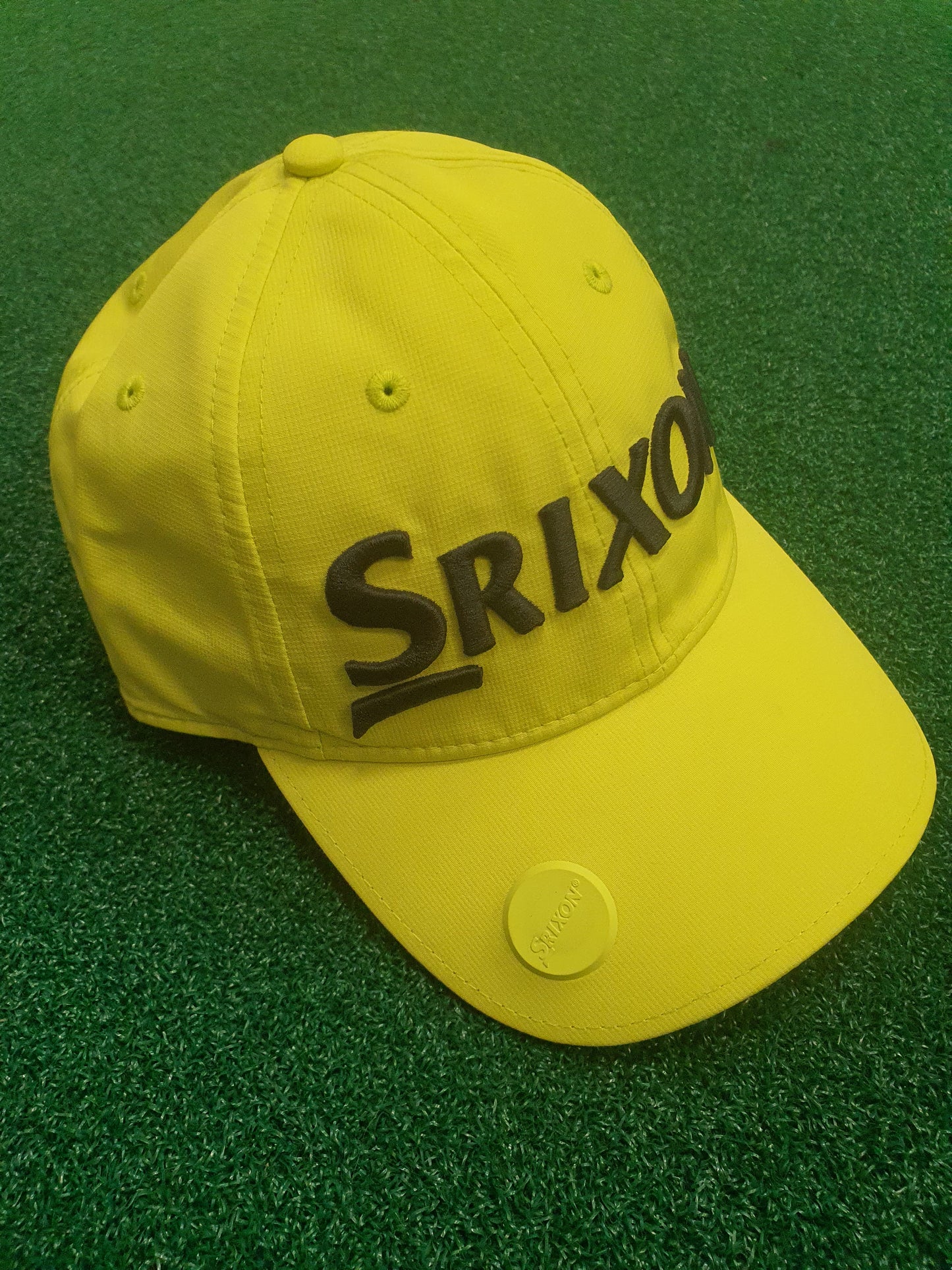 Srixon Golf Cap with Ball Marker